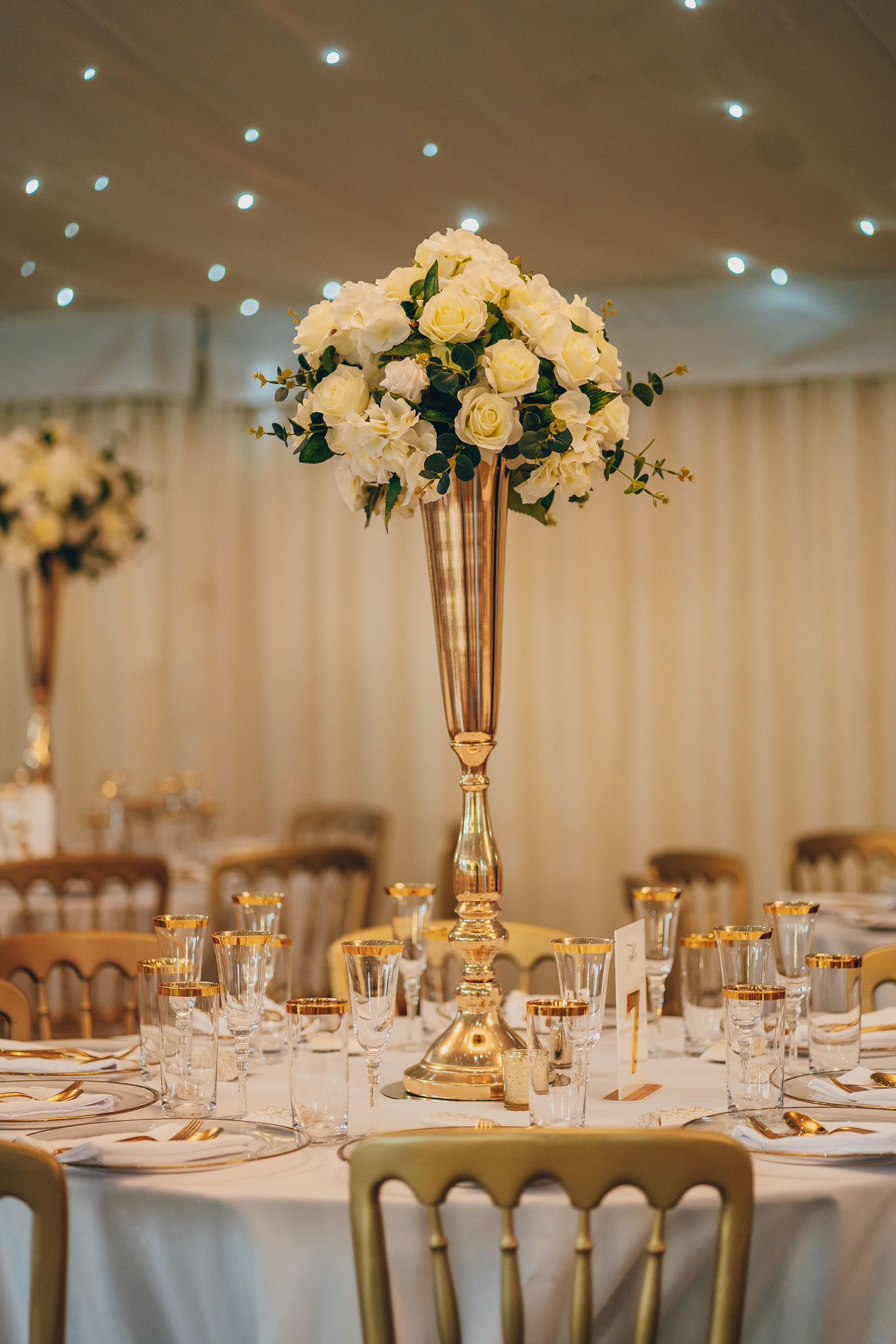 Rose centrepiece hire (Tall)